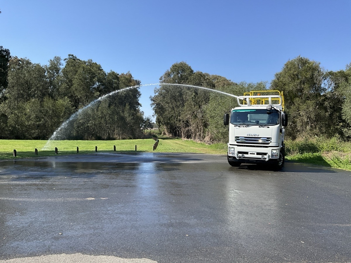 2025 ISUZU FYH 300-350 18,000LT GALVANISED AUTOMATIC WATER TRUCK