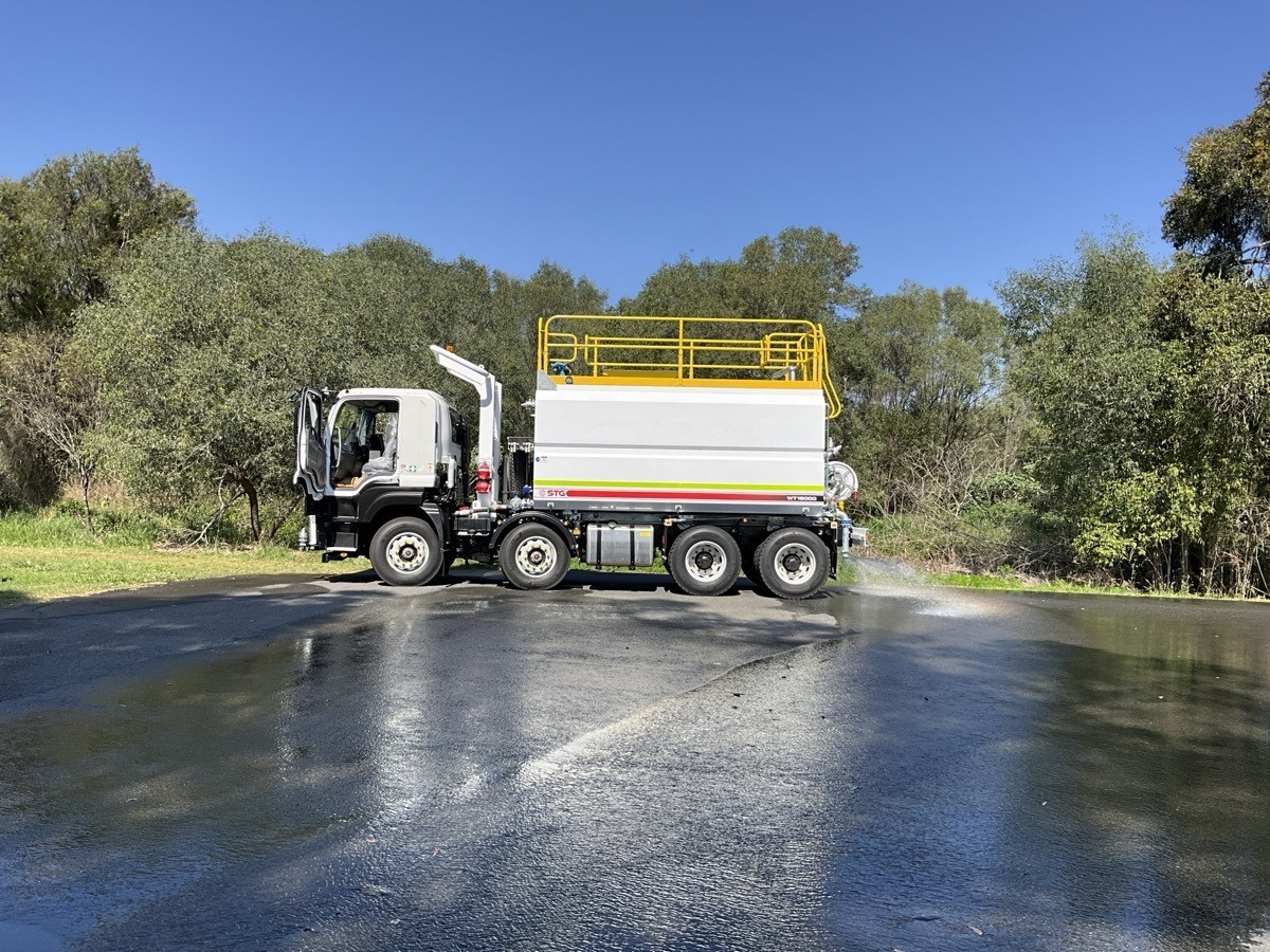 2025 ISUZU FYH 300-350 18,000LT GALVANISED AUTOMATIC WATER TRUCK