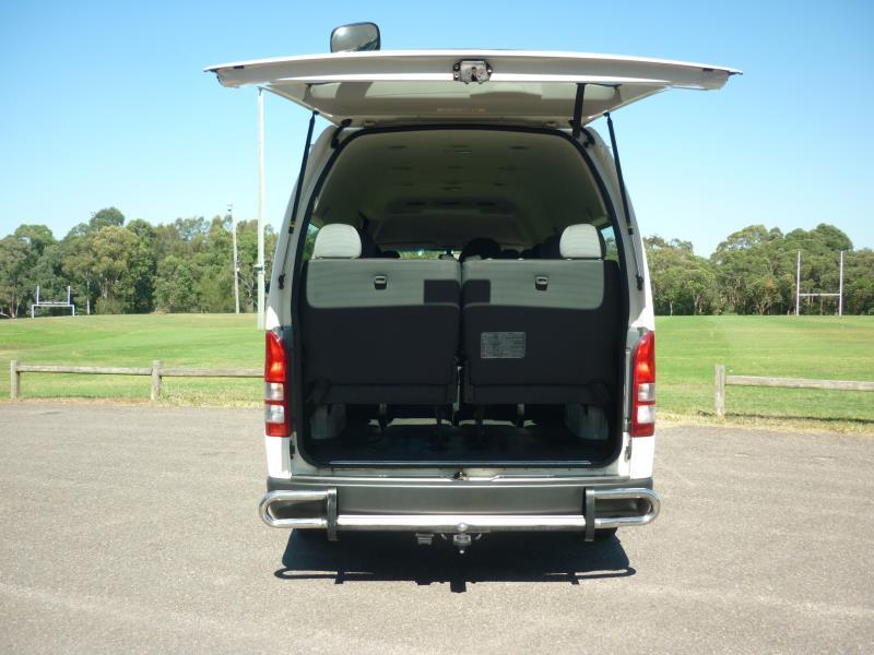 2011 TOYOTA HIACE COMMUTER TRH223R MY11