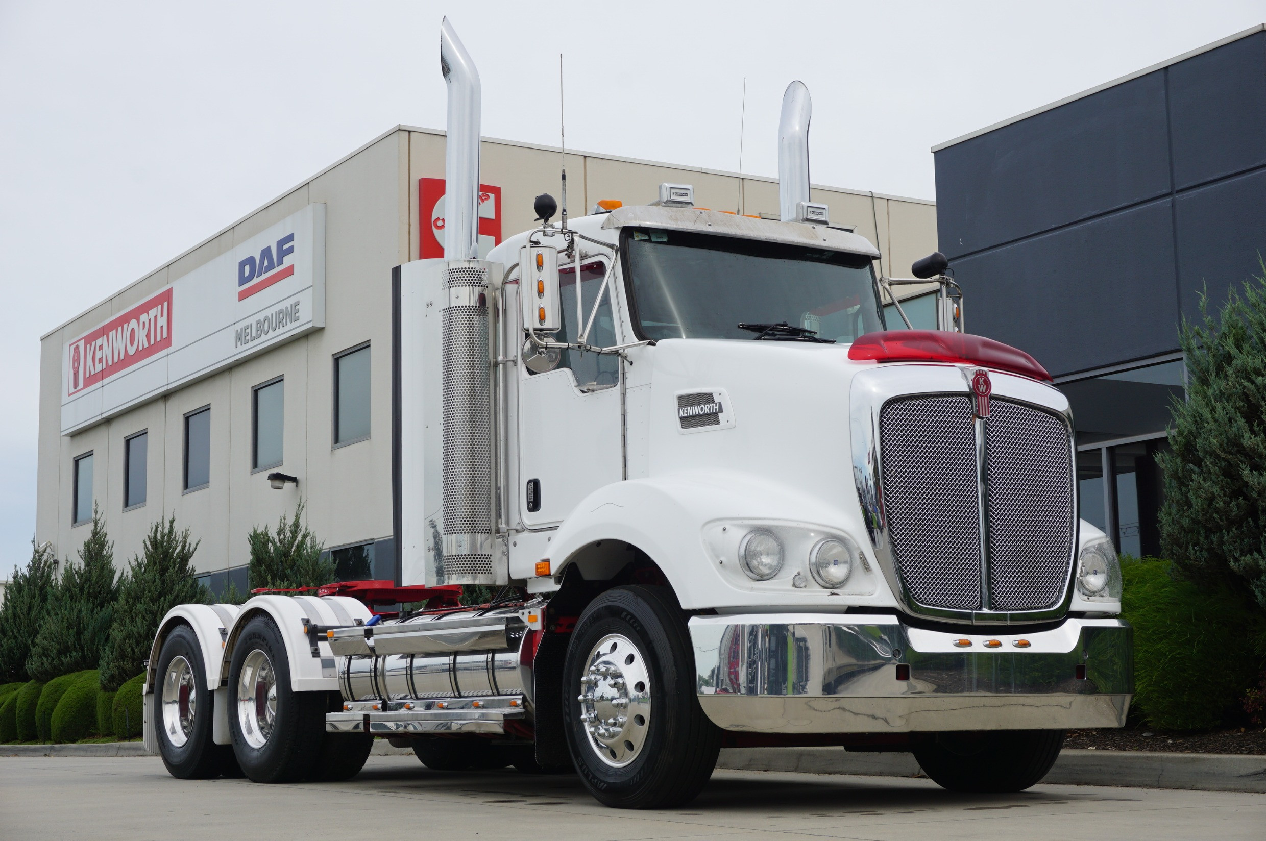 2016 KENWORTH T409 AUTOMATIC PRIMEMOVER
