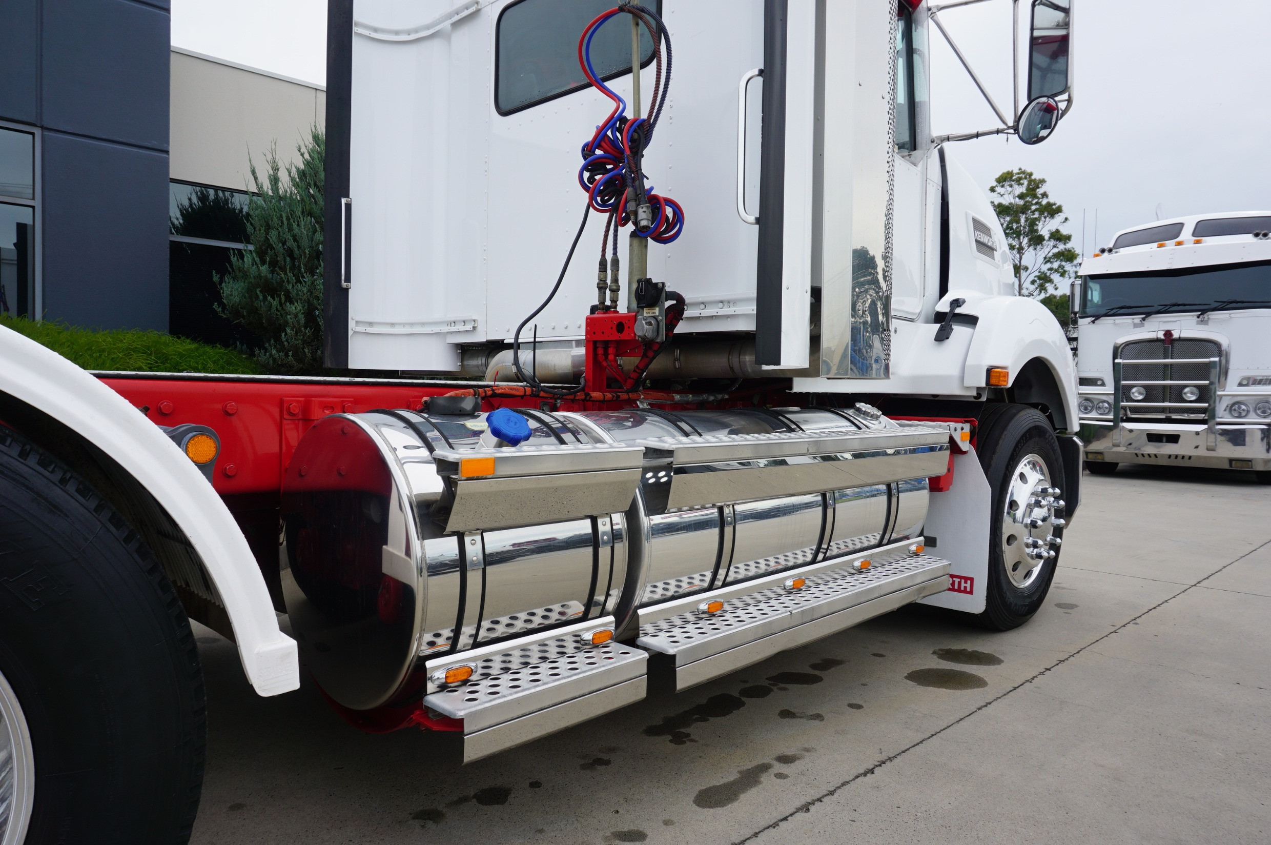 2016 KENWORTH T409 AUTOMATIC PRIMEMOVER
