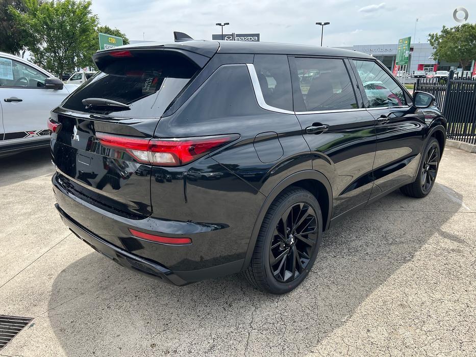 2024 MITSUBISHI OUTLANDER ZM MY24 BLACK EDITION 7 SEAT (2WD) CVT AUTO 8 SPEED 4D WAGON