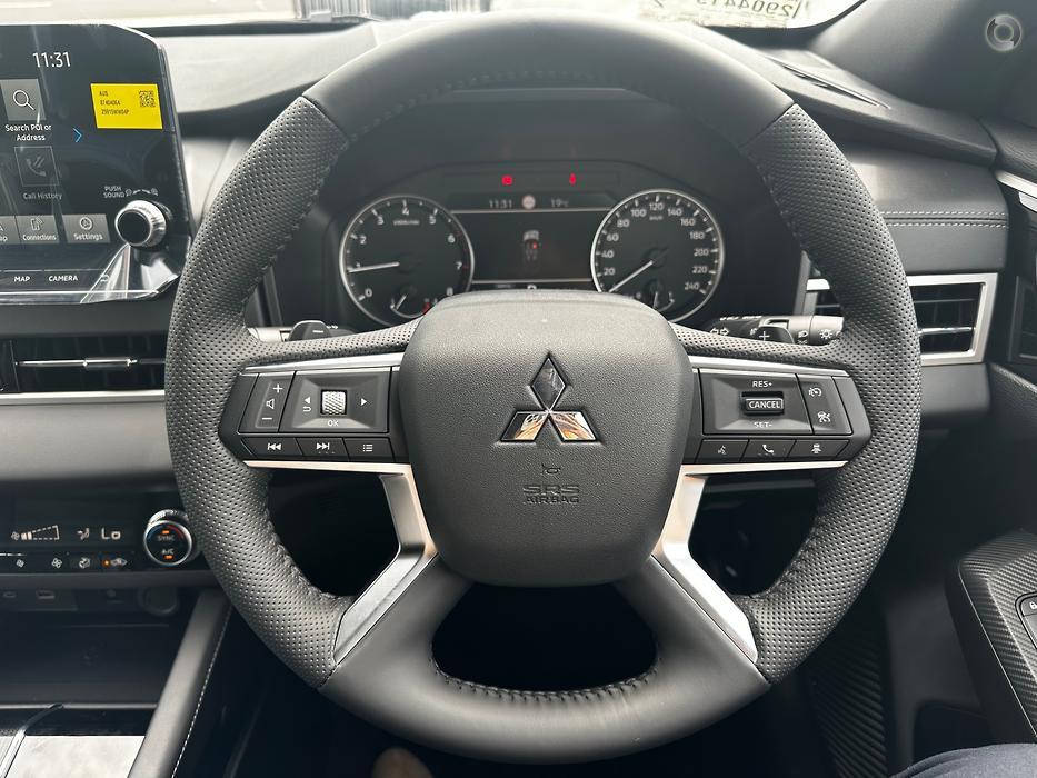 2024 MITSUBISHI OUTLANDER ZM MY24 BLACK EDITION 7 SEAT (2WD) CVT AUTO 8 SPEED 4D WAGON