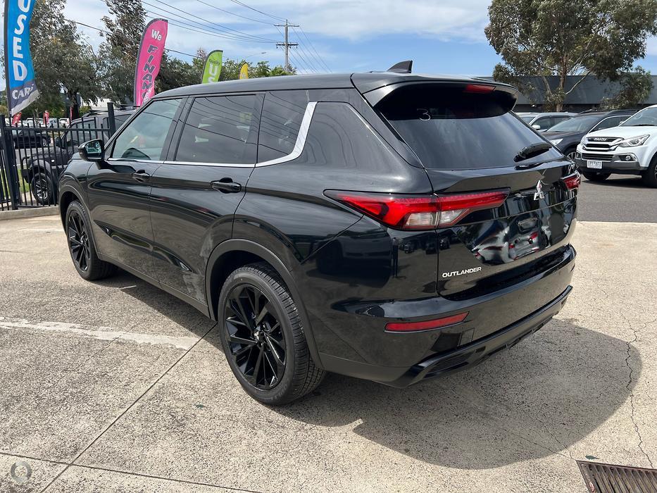 2024 MITSUBISHI OUTLANDER ZM MY24 BLACK EDITION 7 SEAT (2WD) CVT AUTO 8 SPEED 4D WAGON