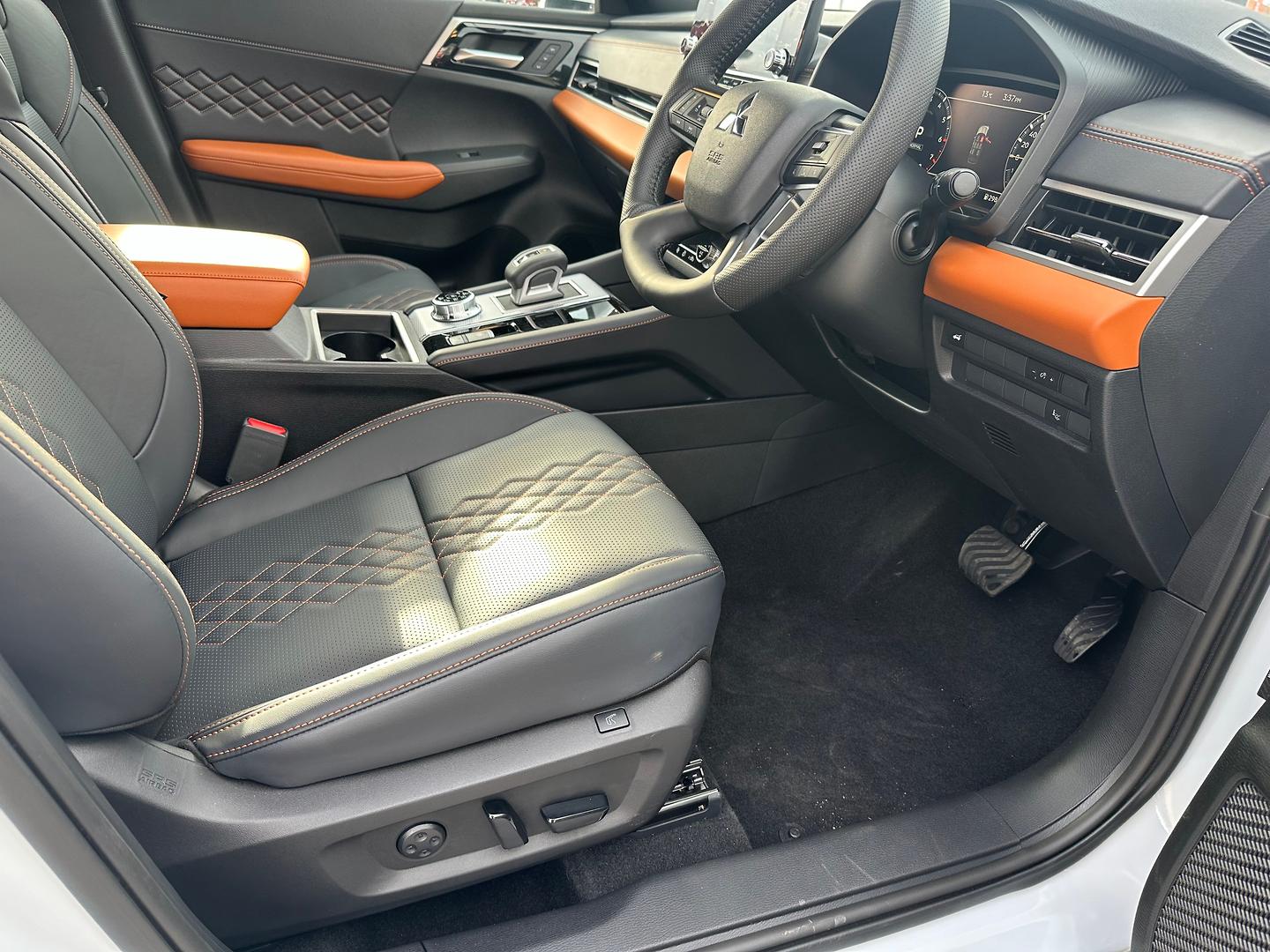 2024 MITSUBISHI OUTLANDER ZM MY24 EXCEED TOURER 7 SEAT (AWD) CVT AUTO 8 SPEED 4D WAGON