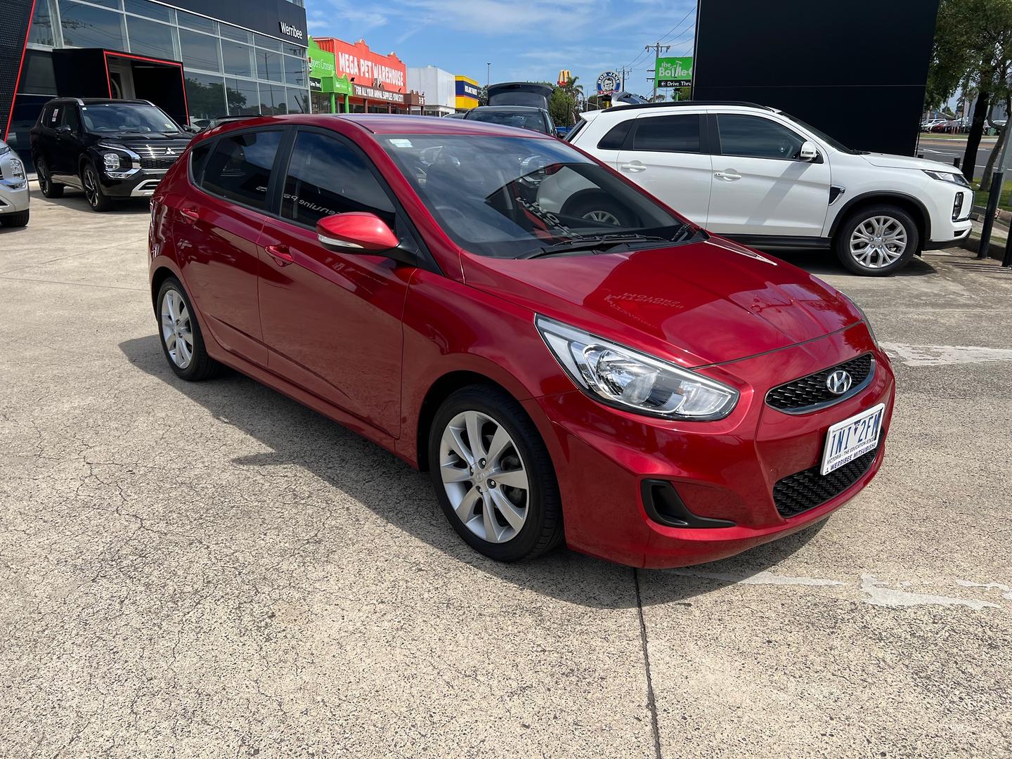 2018 HYUNDAI ACCENT RB6 MY18 SPORT 6 SP AUTOMATIC 4D SEDAN