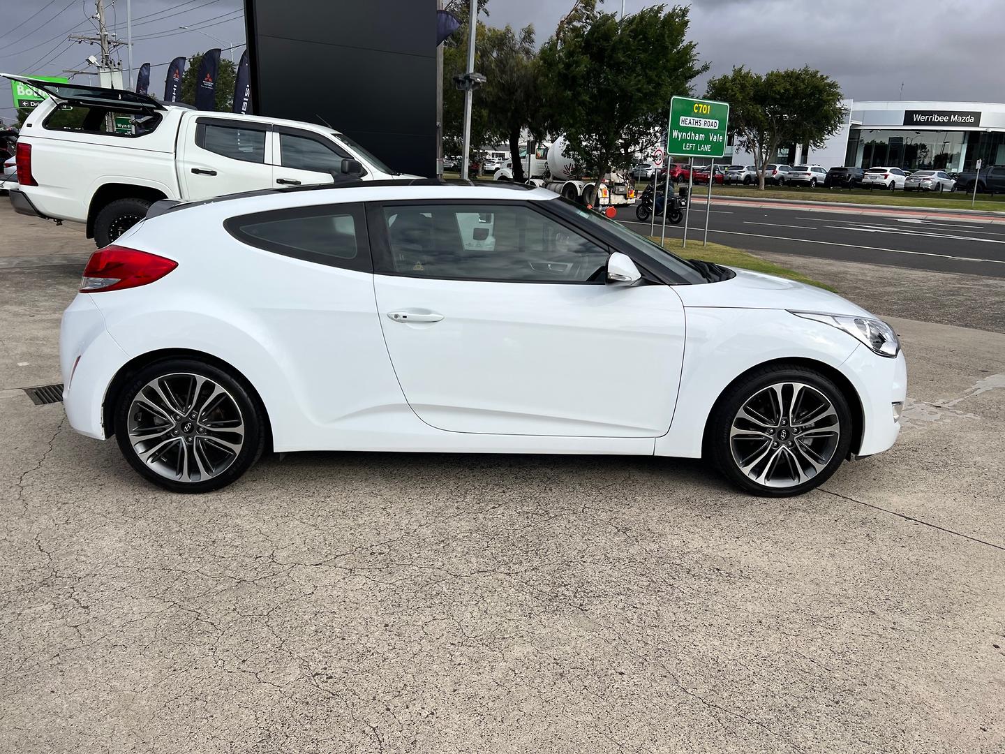 2017 HYUNDAI VELOSTER FS5 SERIES 2 MY16 6 SP AUTO DUAL CLUTCH 3D COUPE