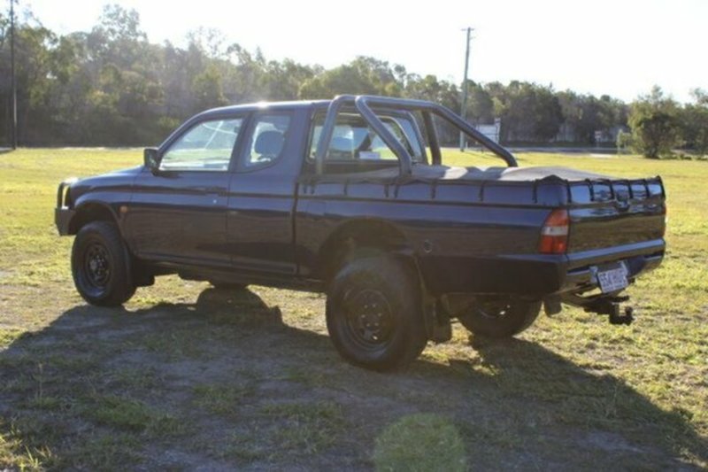 2001 MITSUBISHI TRITON GLX Club Cab MK