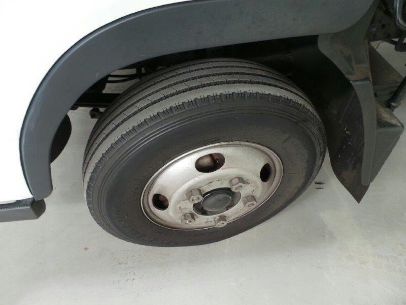 2010 FUSO CANTER PANTECH