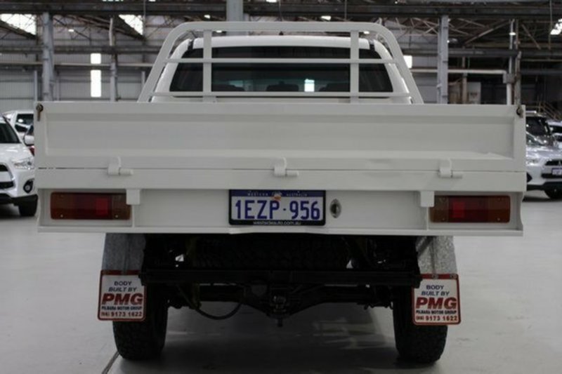 2013 TOYOTA HILUX SR (4x4) KUN26R MY12
