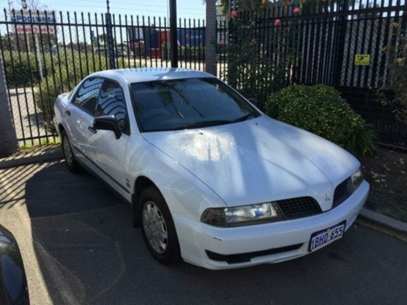 2001 MITSUBISHI MAGNA EXECUTIVE TJ
