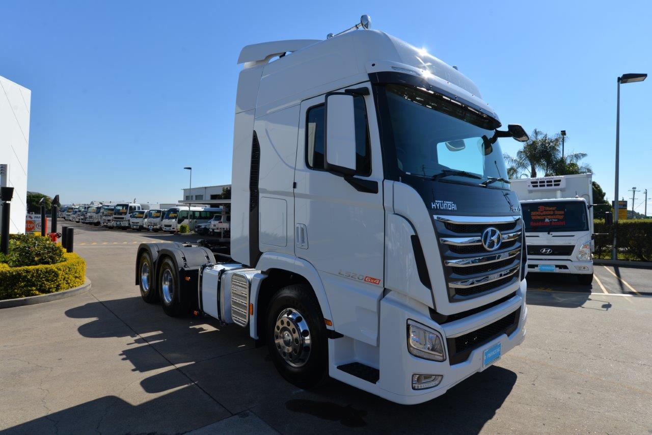 2020 HYUNDAI XCIENT 6X4 PRIME MOVER