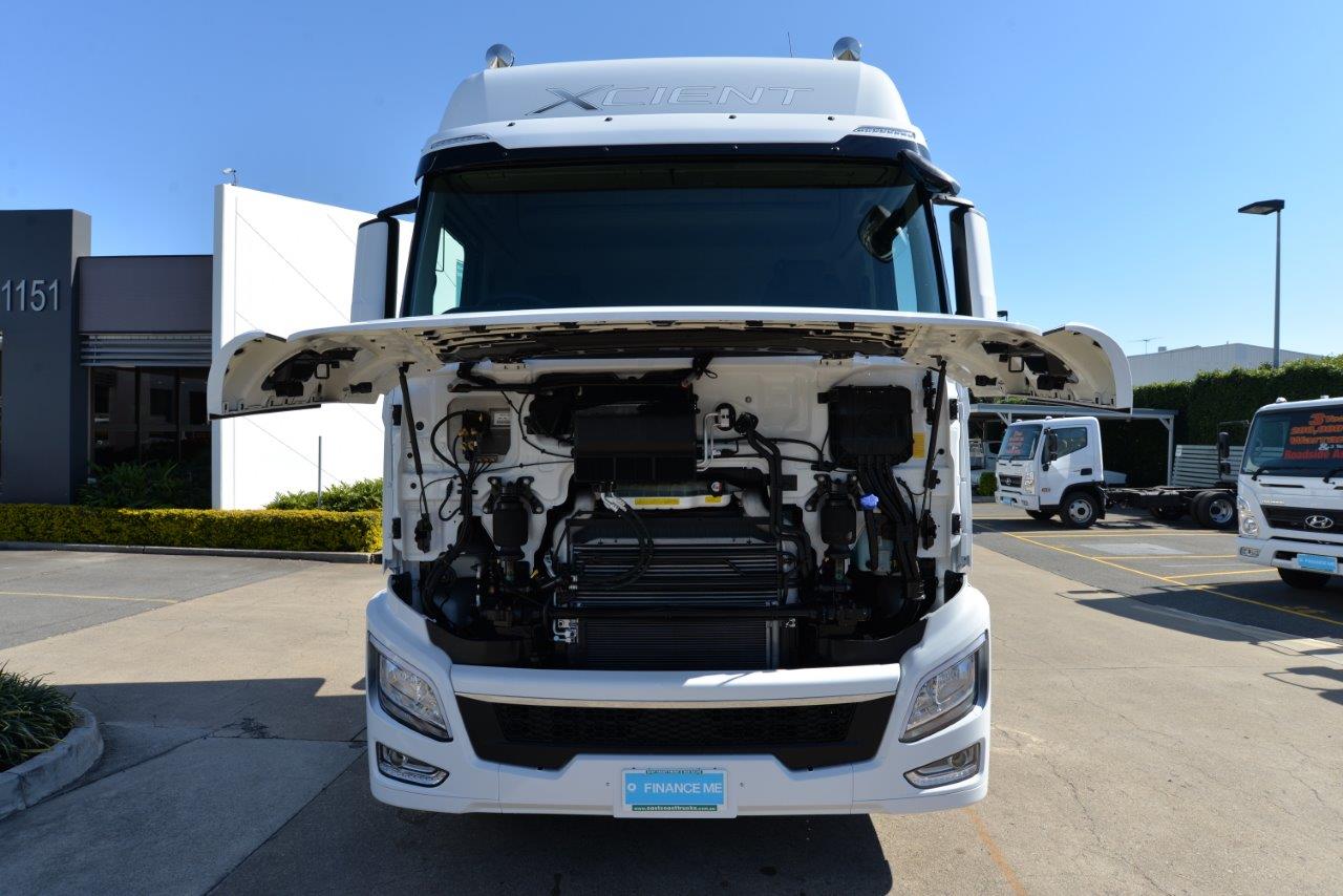 2020 HYUNDAI XCIENT 6X4 PRIME MOVER