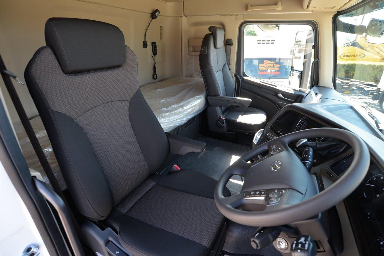 2020 HYUNDAI XCIENT 6X4 PRIME MOVER