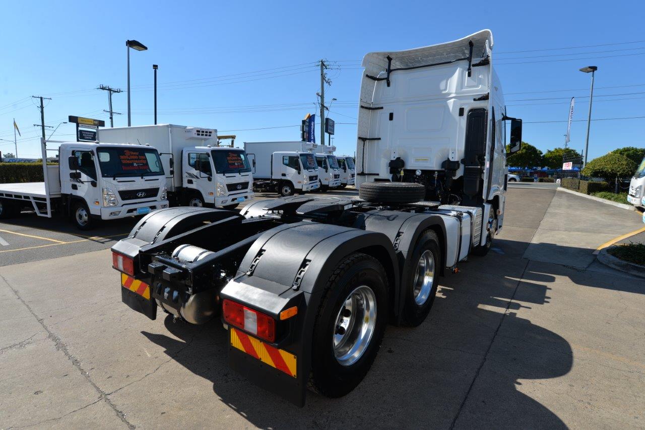 2020 HYUNDAI XCIENT 6X4 PRIME MOVER