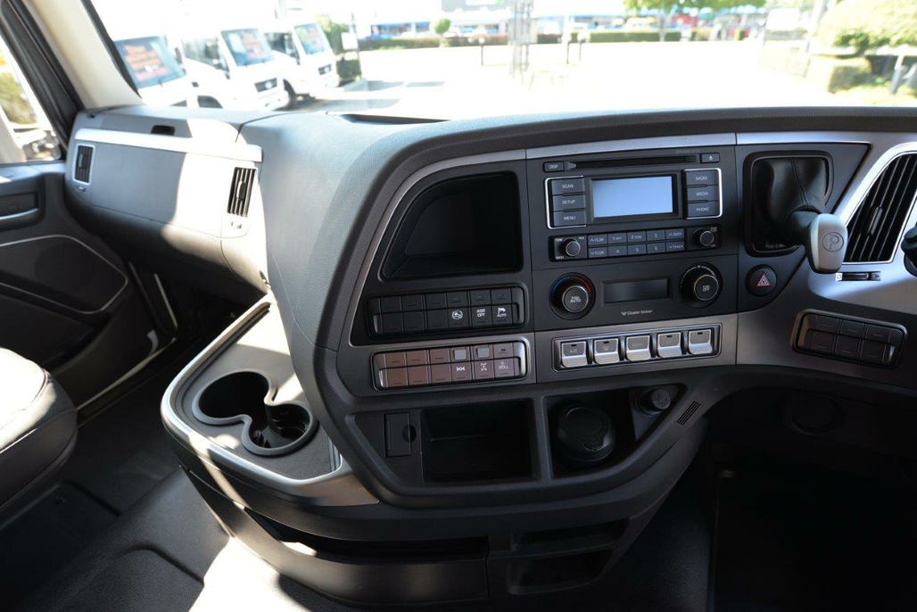 2019 HYUNDAI XCIENT MWB AUTOMATIC PRIME MOVER