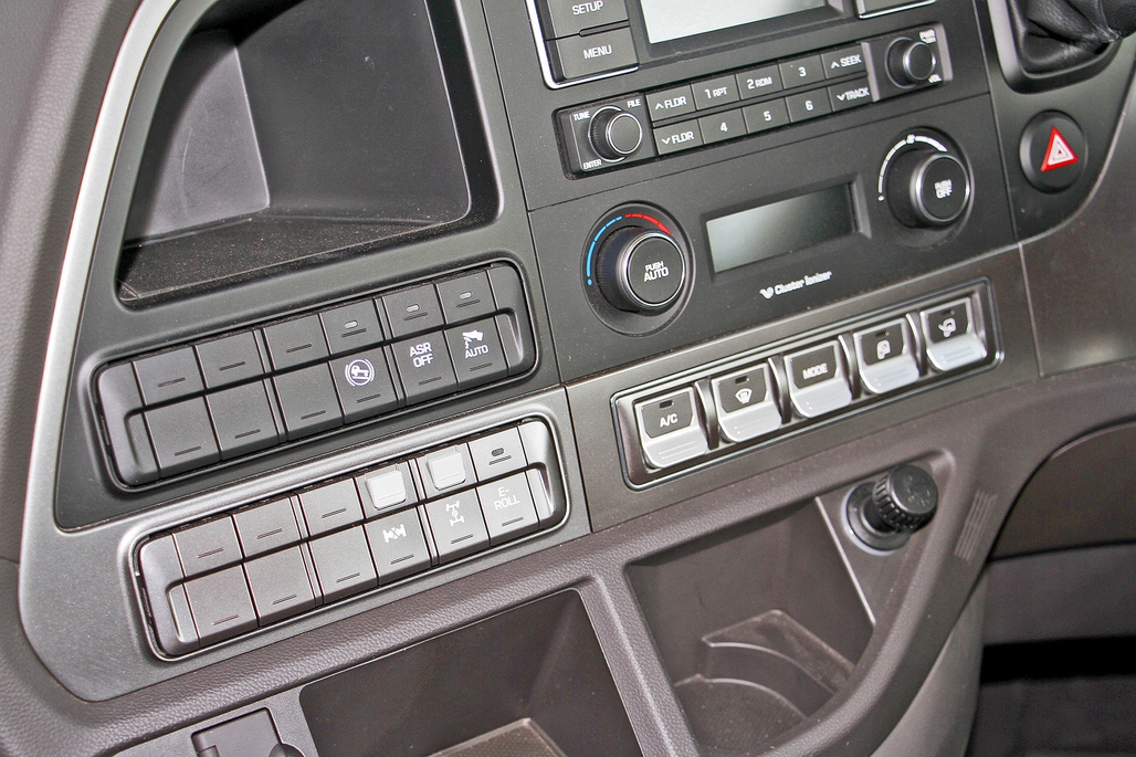 2019 HYUNDAI XCIENT MWB AUTOMATIC PRIME MOVER