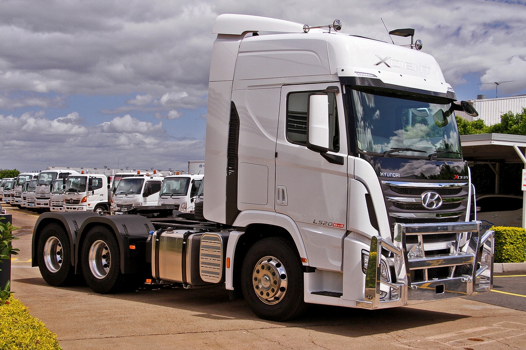 2019 HYUNDAI XCIENT MWB AUTOMATIC PRIME MOVER