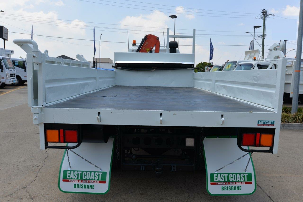 2009 MITSUBISHI FUSO FIGHTER TIPPER - CRANE TRUCK MANUAL TIPPER