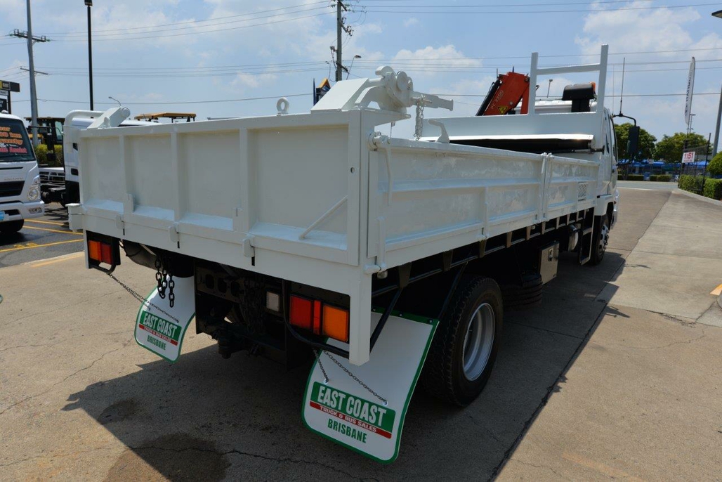2009 MITSUBISHI FUSO FIGHTER TIPPER - CRANE TRUCK MANUAL TIPPER
