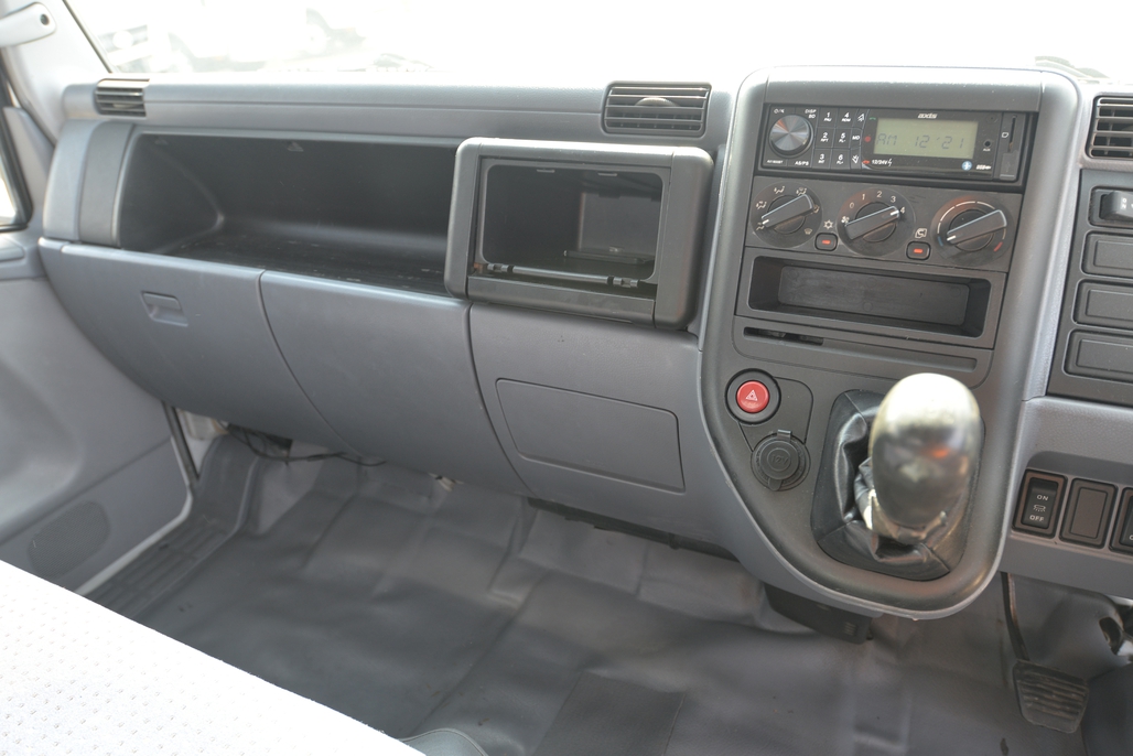 2006 MITSUBISHI FUSO CANTER 7/800 MANUAL TRAYTOP