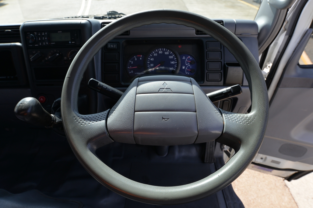 2006 MITSUBISHI FUSO CANTER 7/800 MANUAL TRAYTOP