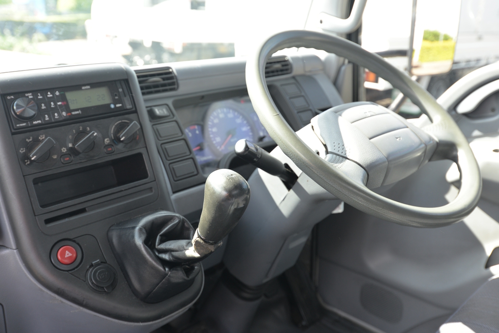 2006 MITSUBISHI FUSO CANTER 7/800 MANUAL TRAYTOP