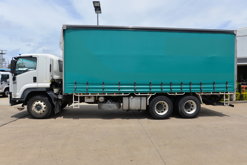 2008 ISUZU FVM 1400 MANUAL TAUTLINER