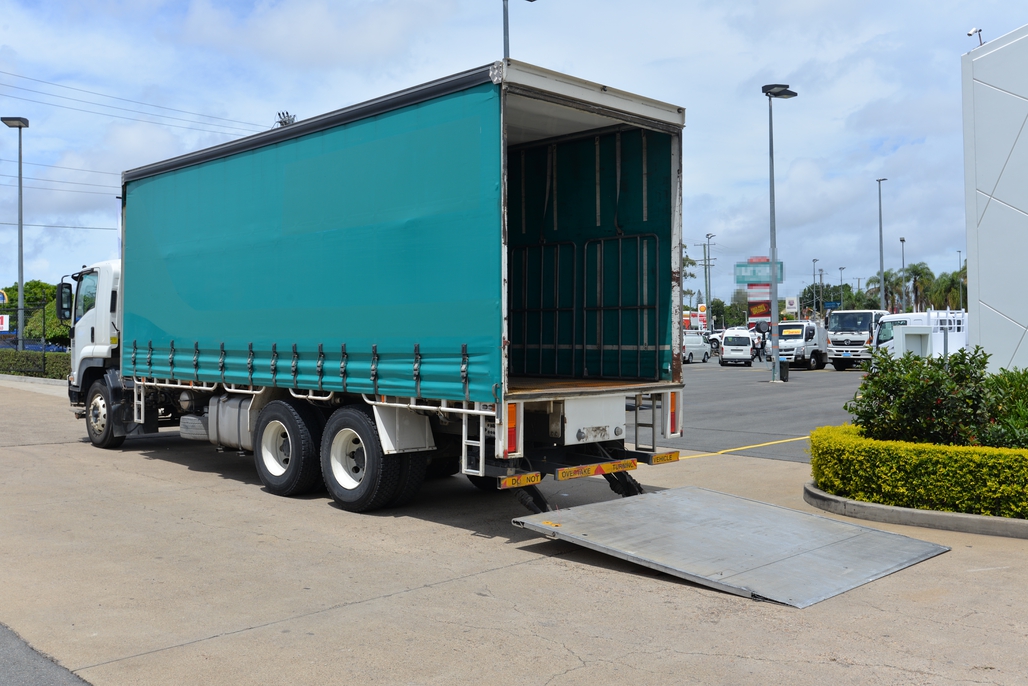 2008 ISUZU FVM 1400 MANUAL TAUTLINER