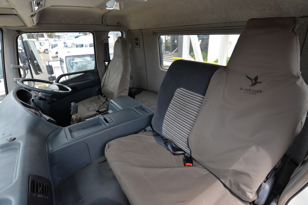 2008 MITSUBISHI FUSO FV 500 MANUAL CRANE TRUCK