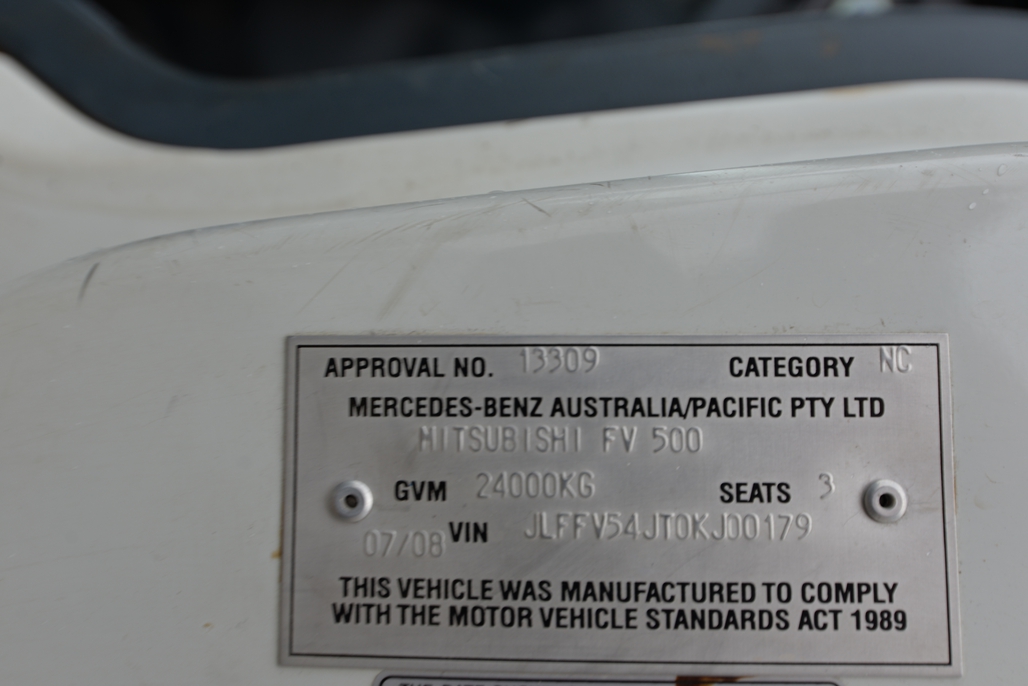 2008 MITSUBISHI FUSO FV 500 MANUAL CRANE TRUCK