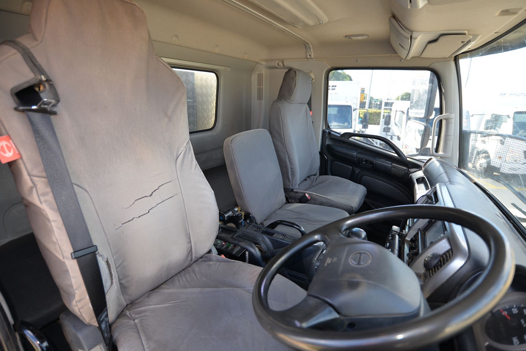 2012 HINO 500 FM 2630 TIPPER