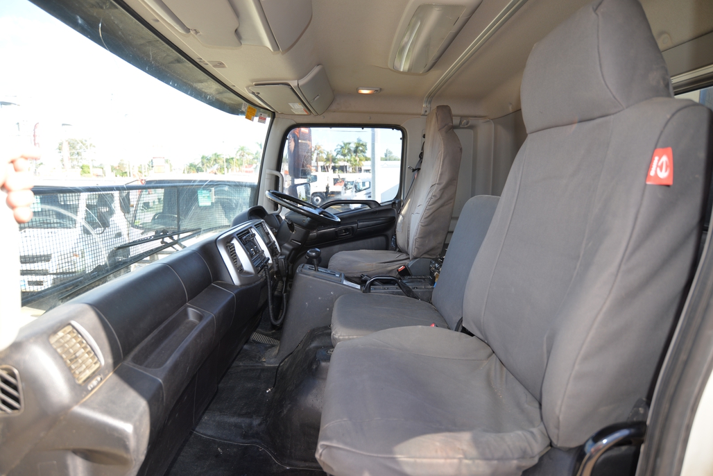 2012 HINO 500 FM 2630 TIPPER