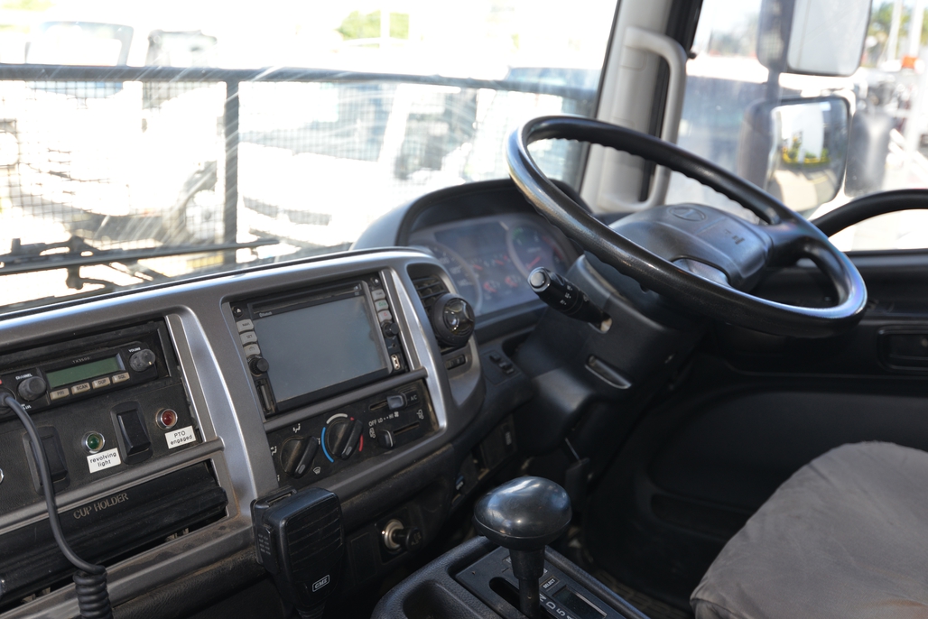 2012 HINO 500 FM 2630 TIPPER