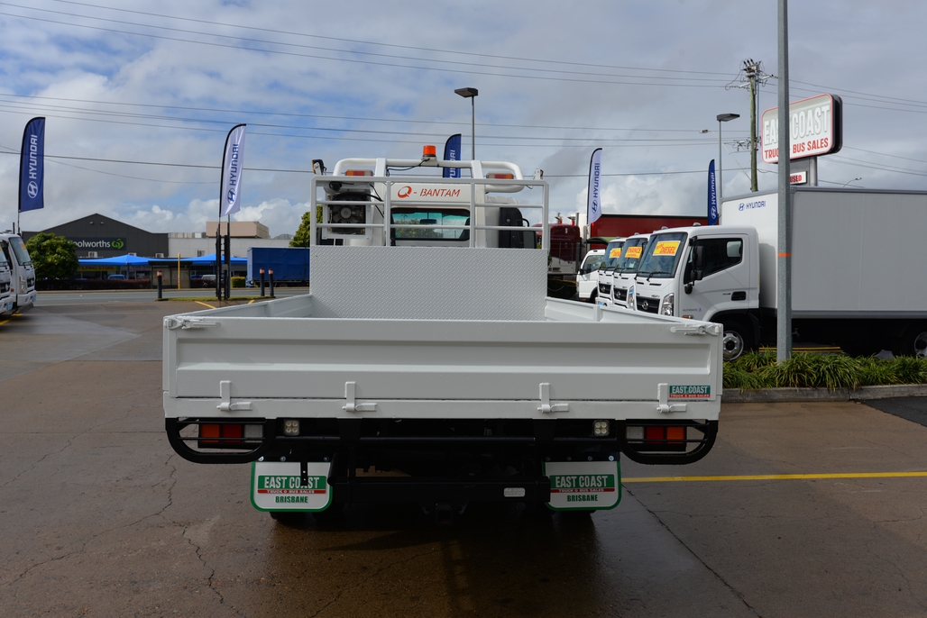 2015 ISUZU NPS 300 MANUAL 4X4 C/CHAS