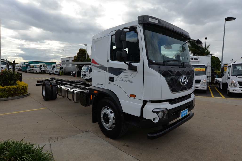 2021 HYUNDAI PAVISE D217 ULWB MANUAL CAB CHASSIS