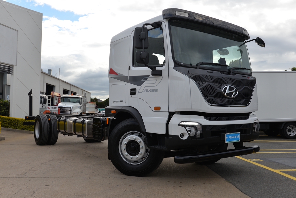 2021 HYUNDAI PAVISE D217 ULWB MANUAL CAB CHASSIS