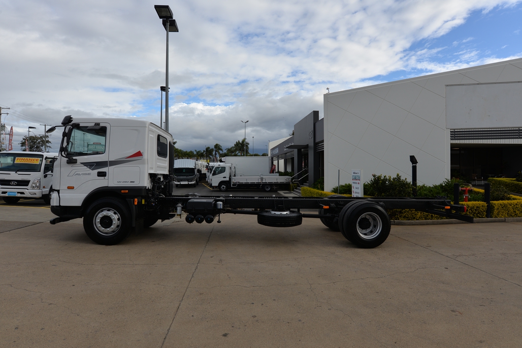 2021 HYUNDAI PAVISE D217 ULWB MANUAL CAB CHASSIS