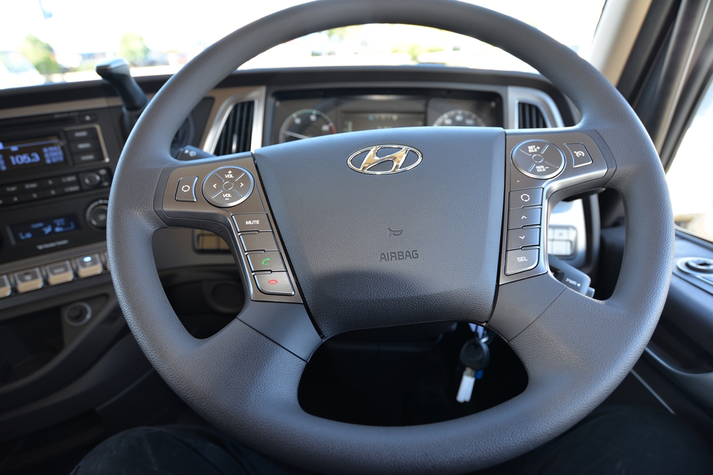 2021 HYUNDAI XCIENT MWB AUTOMATIC PRIME MOVER