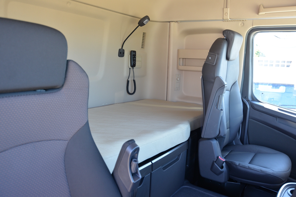 2021 HYUNDAI XCIENT MWB AUTOMATIC PRIME MOVER