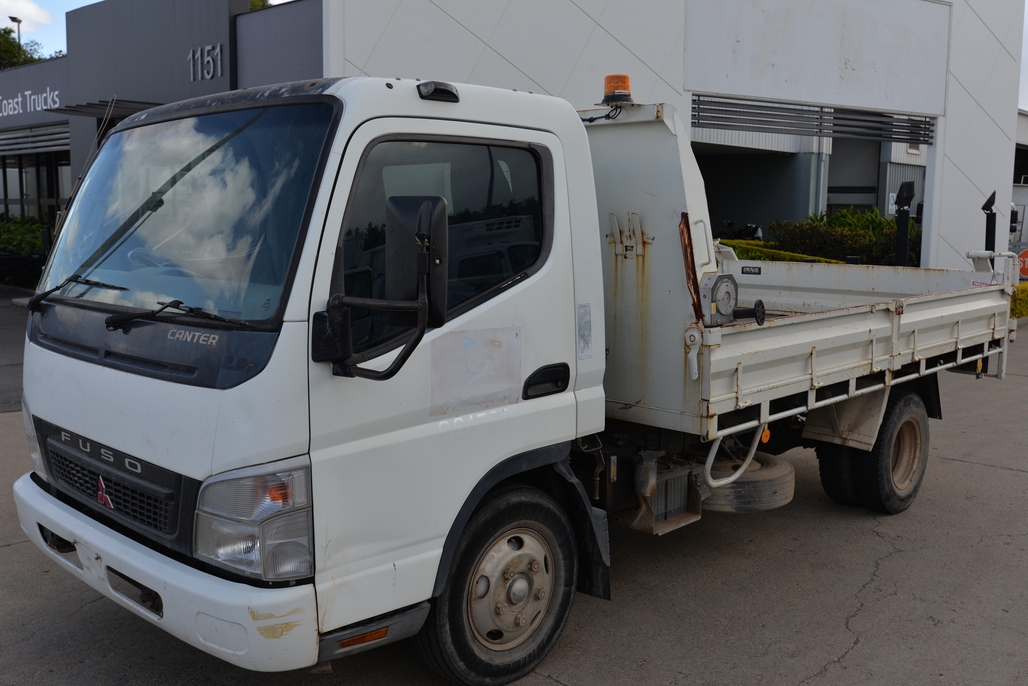 2006 MITSUBISHI FUSO CANTER TIPPER