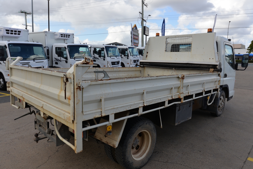 2006 MITSUBISHI FUSO CANTER TIPPER