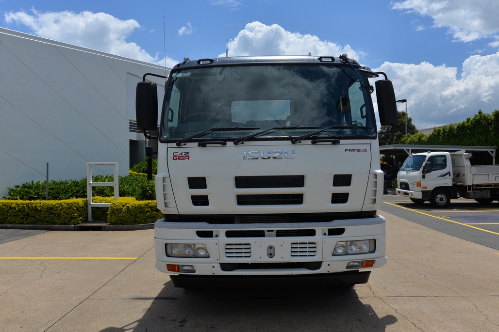 2013 ISUZU CXZ GIGA AUTOMATIC PRIME MOVER