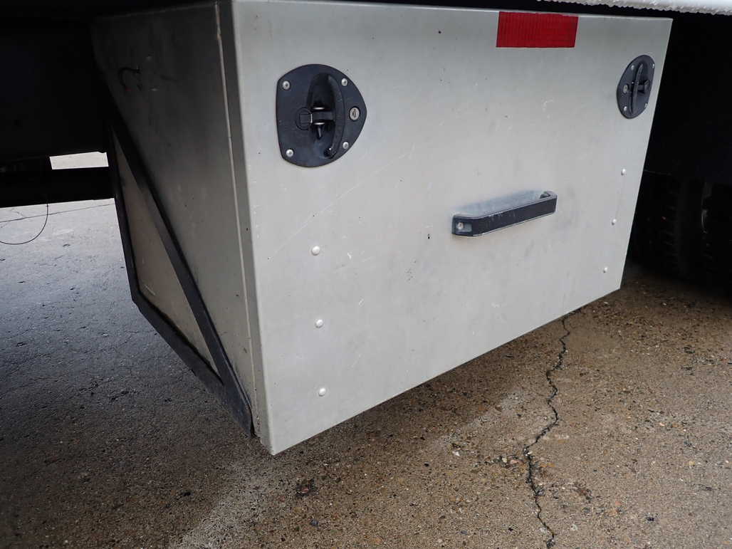 2015 ISUZU FTR 900 AUTOMATIC DUAL CAB TRAY