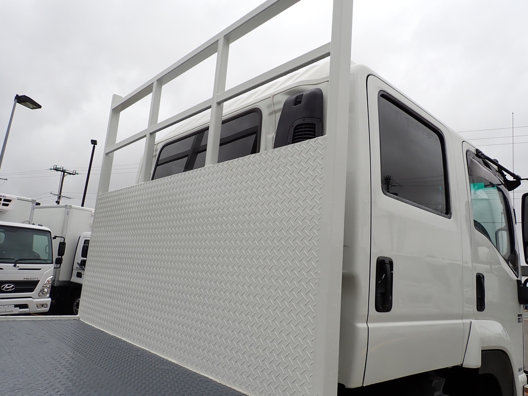 2015 ISUZU FTR 900 AUTOMATIC DUAL CAB TRAY