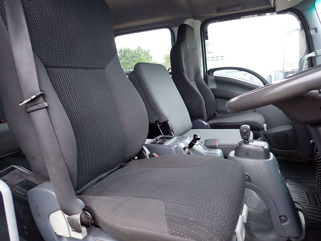 2015 ISUZU FTR 900 AUTOMATIC DUAL CAB TRAY