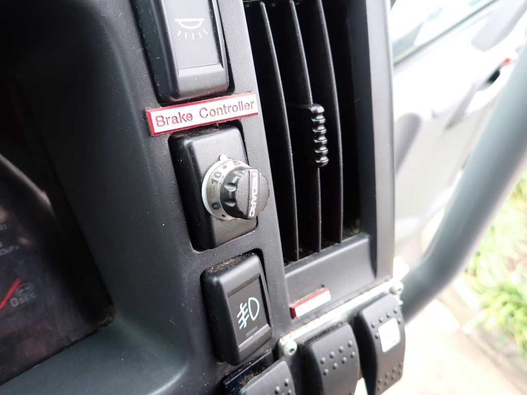 2015 ISUZU FTR 900 AUTOMATIC DUAL CAB TRAY