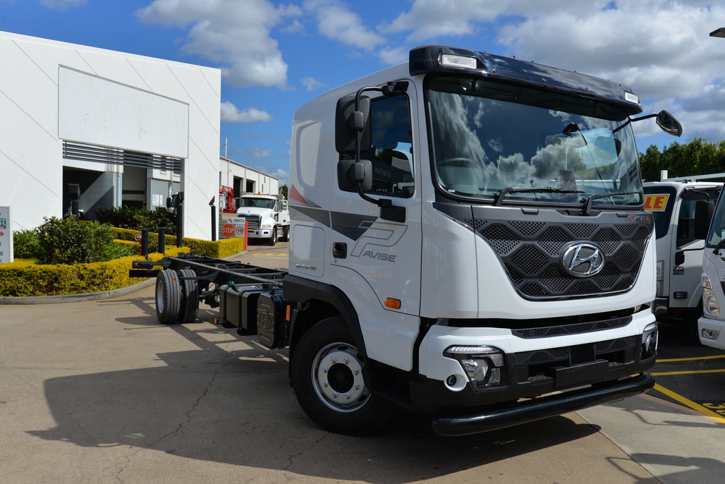 2022 HYUNDAI D115 PAVISE AUTOMATIC CAB CHASSIS