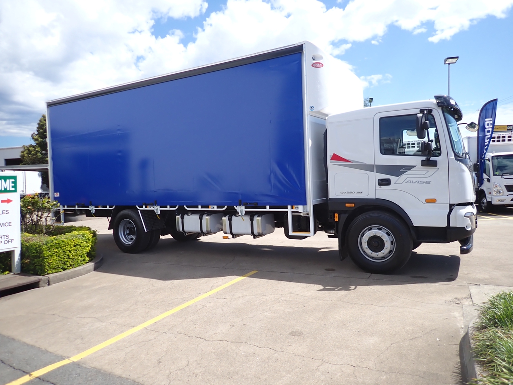2022 HYUNDAI D217 PAVISE AUTOMATIC TAUTLINER 