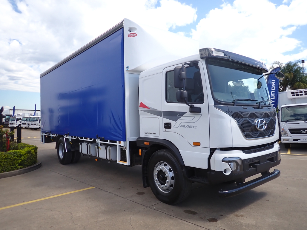 2022 HYUNDAI D217 PAVISE AUTOMATIC TAUTLINER 